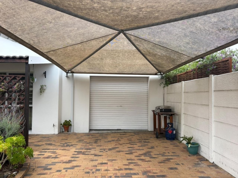 To Let 2 Bedroom Property for Rent in West Beach Western Cape